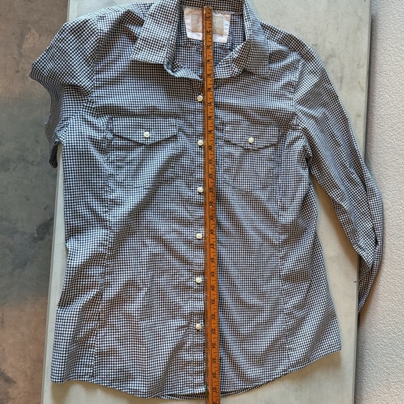 Banana Republic Soft Wash button down - Picture 13 of 13